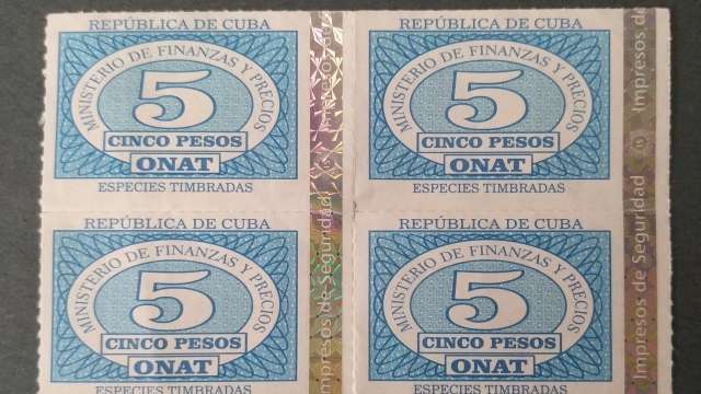 4 kubanische Wertmarken (Sellos) im Wert von 5 Pesos